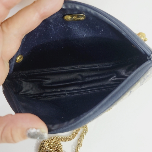 GUCCI CROSSBODY PURSE - Picture 3 of 11